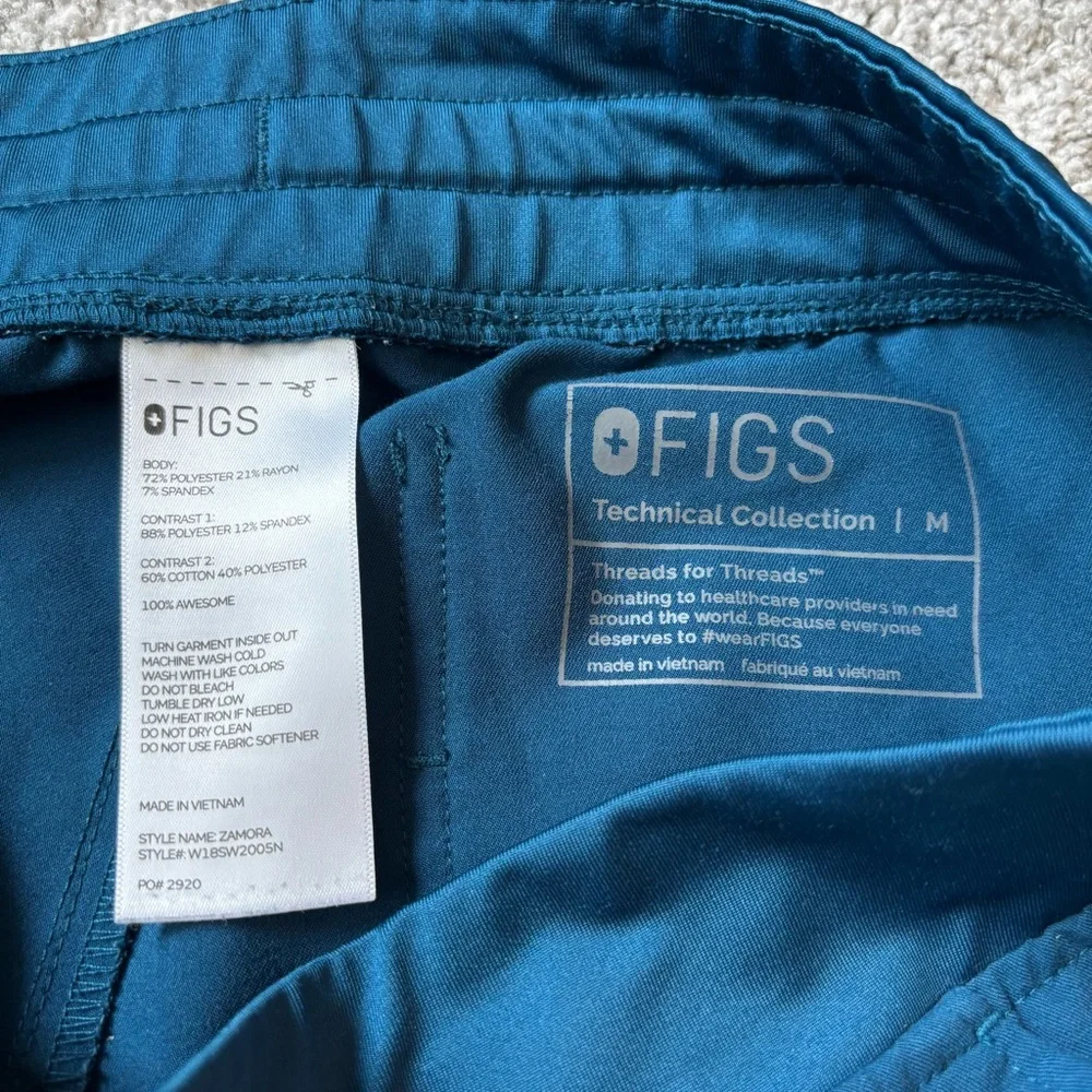 FIGS Set Top & Pants Catarina Top and Zamora jogger Scrub Set Sz Medium - Picture 12 of 12